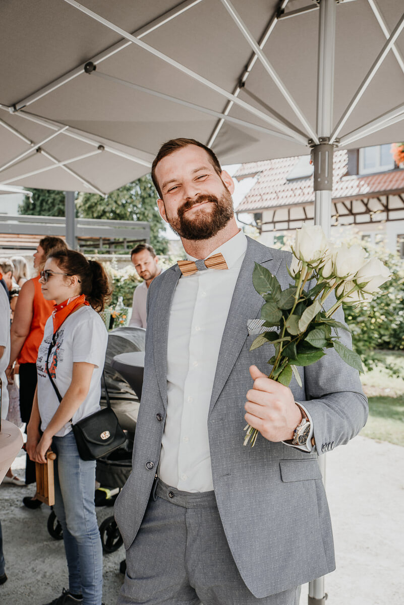 Wilde rockige Hochzeit Eckartsweier Trauung 19